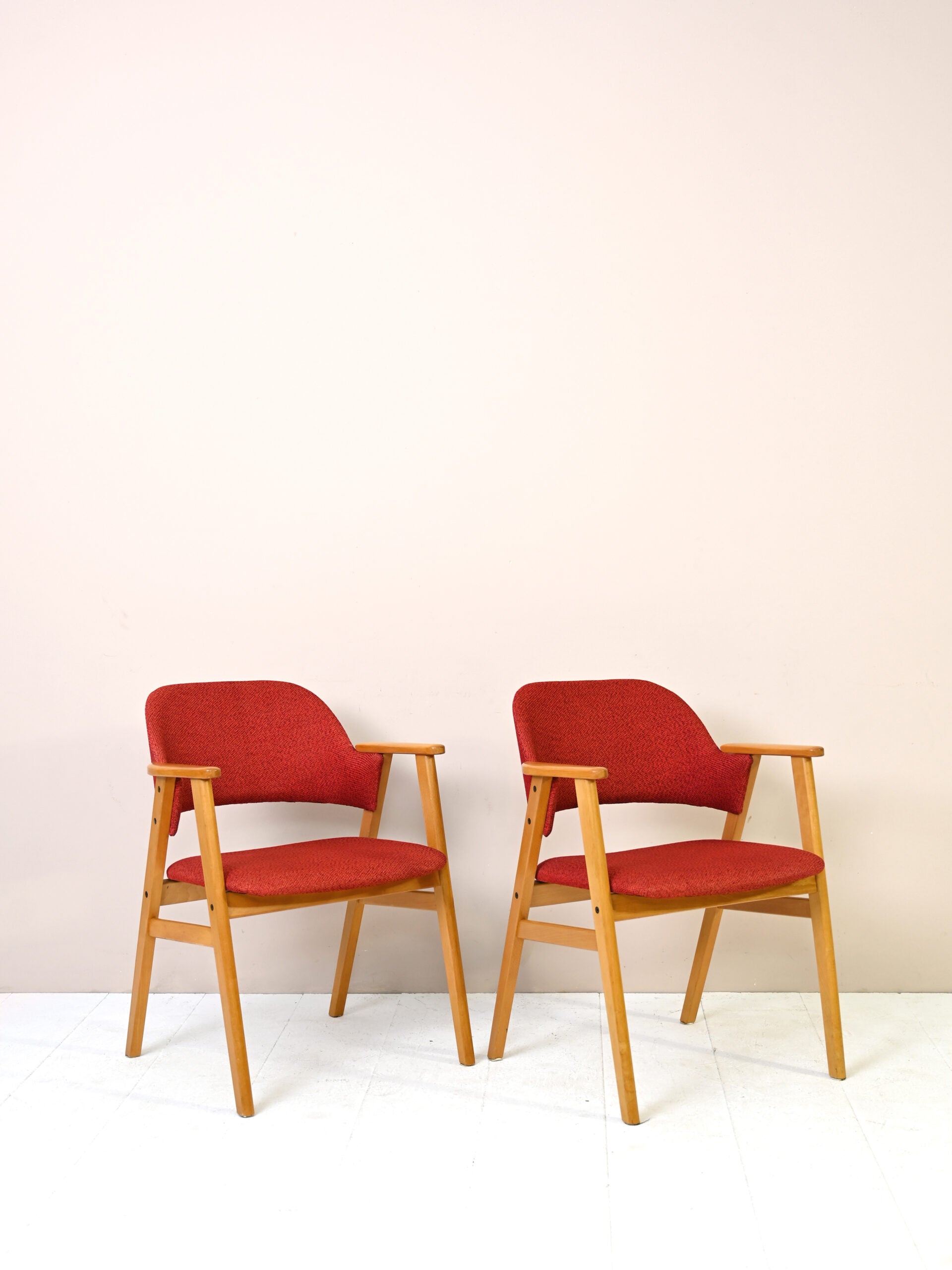 Coppia di poltroncine vintage nordiche 14