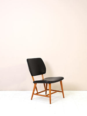 Sedia vintage scandinava in similpelle nera 1