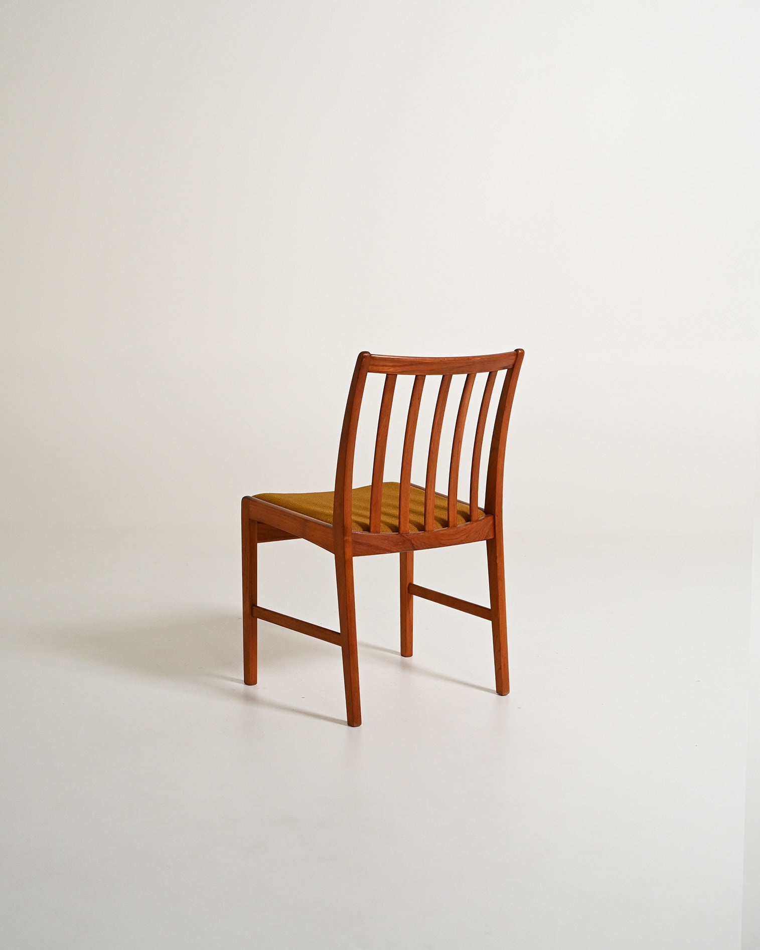 Set di 4 sedie in teak, Scandinavia, anni '60