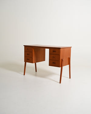 Scrivania scandinava in teak con sei cassetti, anni '60