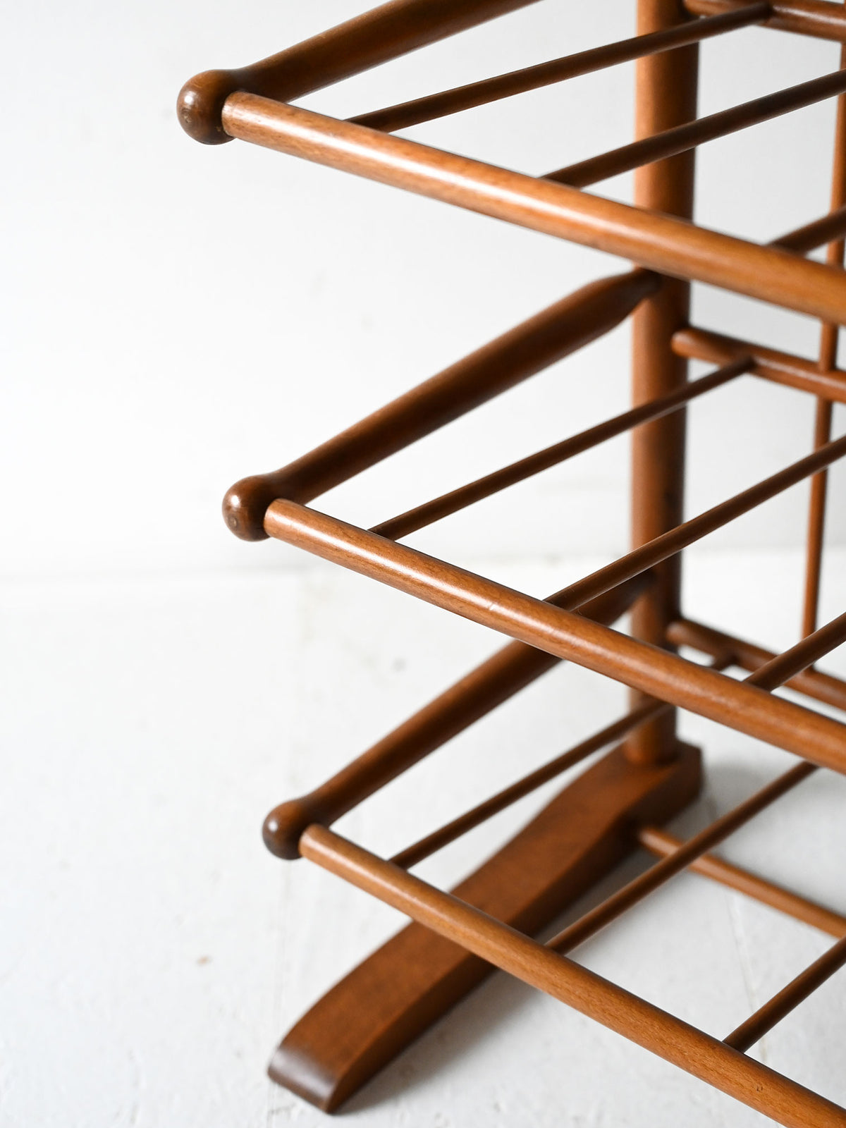 Portariviste scandinavo vintage anni 40 in betulla