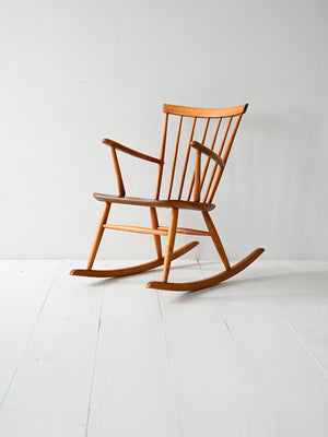 Sedia a dondolo scandinava anni 50/60 in faggio e teak