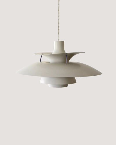 Lampadario PH 5 bianco di Poul Henningsen