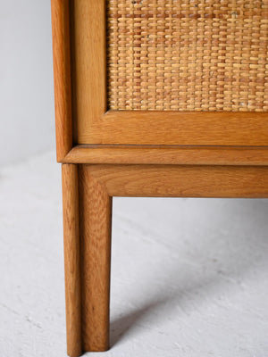 Cabinet scandinavo in rovere con ante in rattan 7