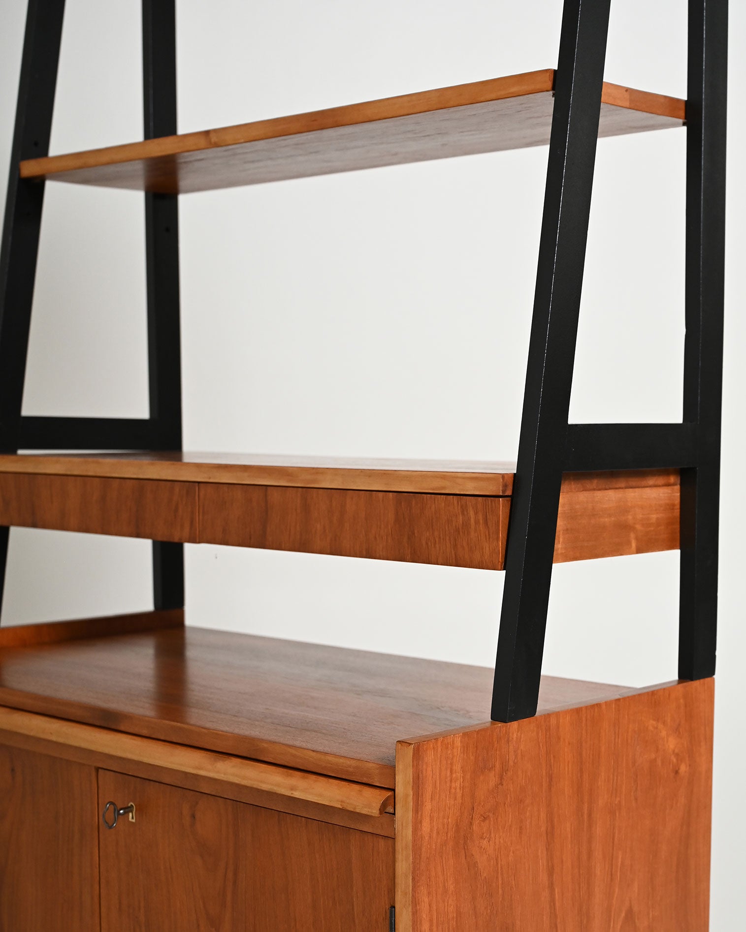 Libreria scandinava in teak con scrivania estraibile, anni '60