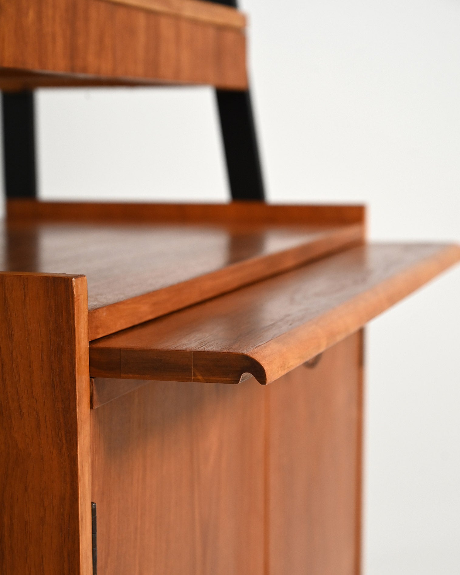 Libreria scandinava in teak con scrivania estraibile, anni '60