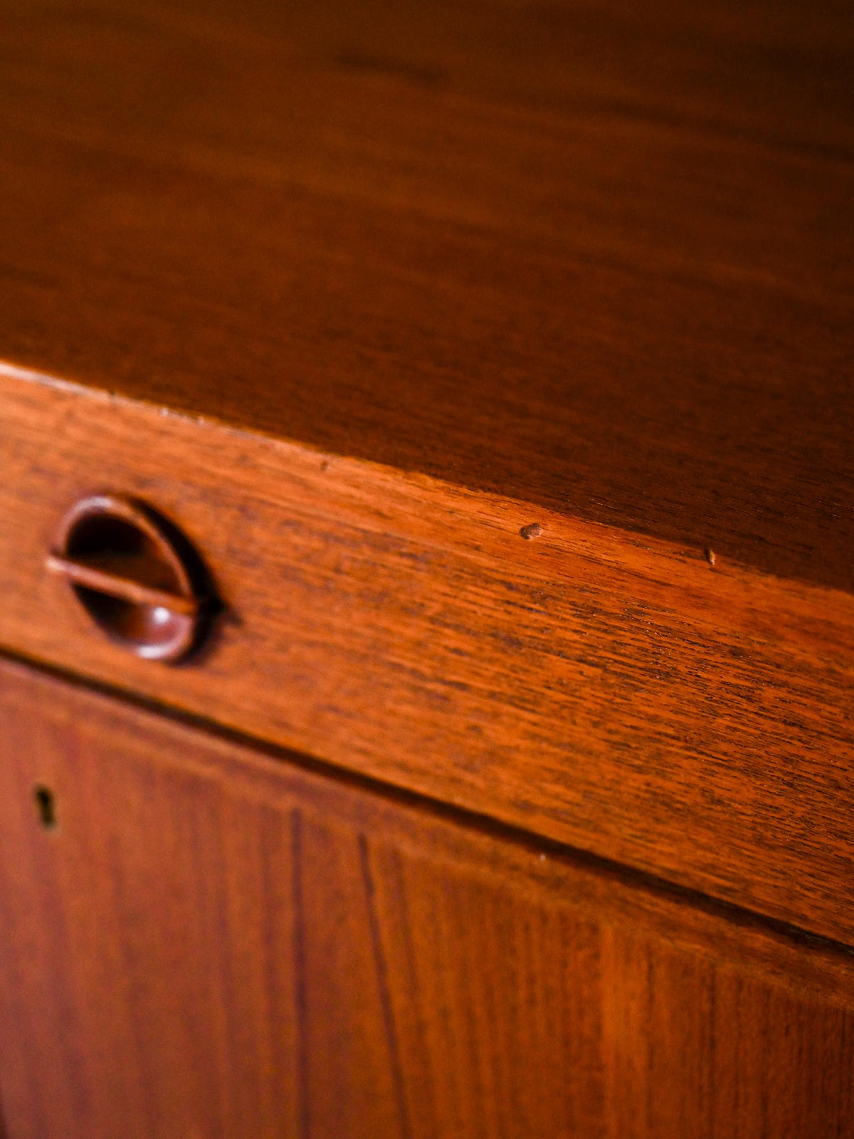 Sideboard scandinavo con ante a battente