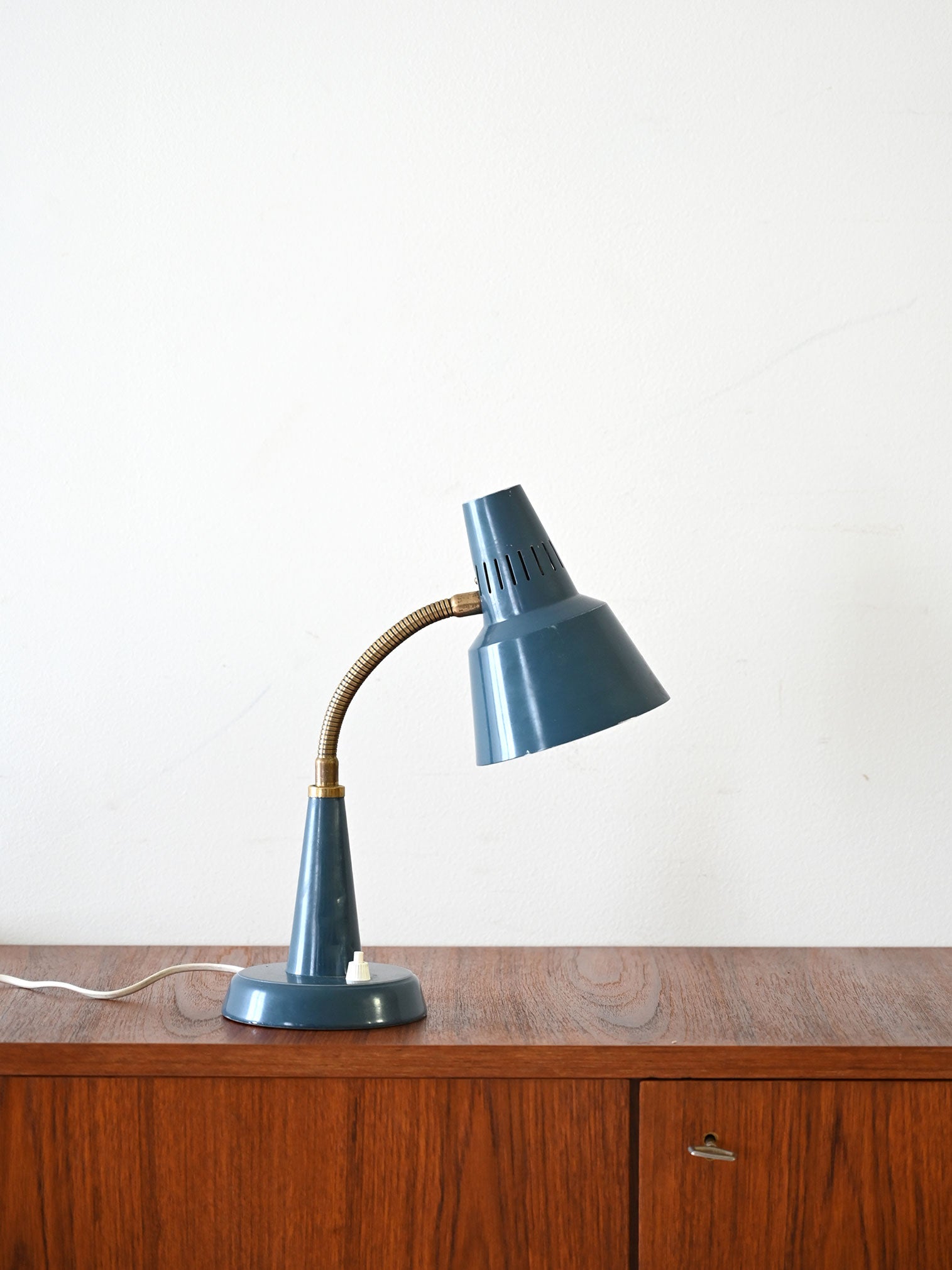 Lampada da tavolo scandinava vintage di Gemi 3