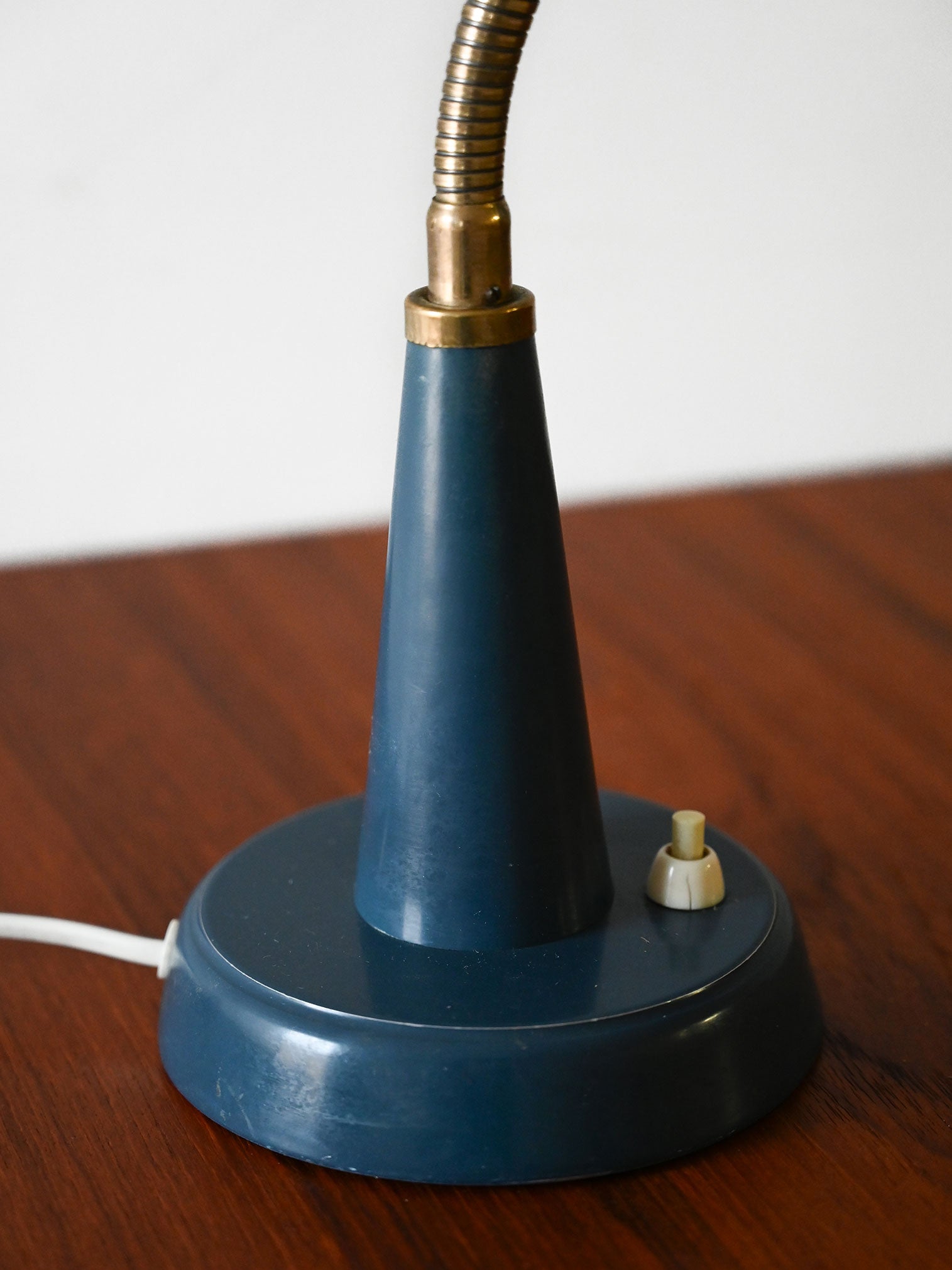 Lampada da tavolo scandinava vintage di Gemi 5