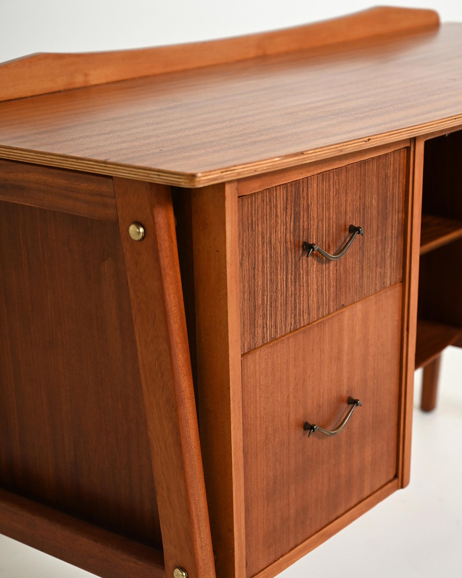 Scrivania scandinava in teak, anni '50