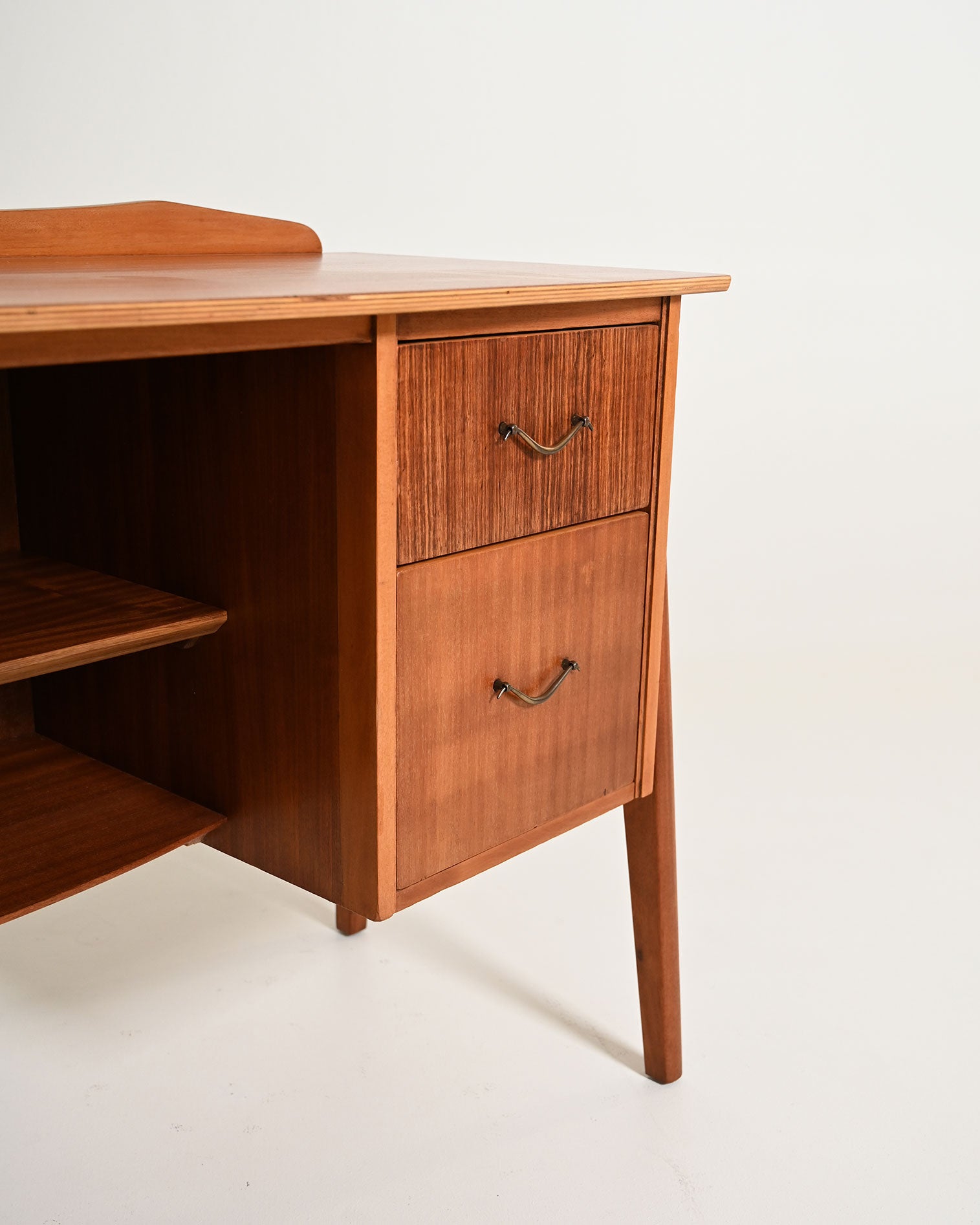 Scrivania scandinava in teak, anni '50
