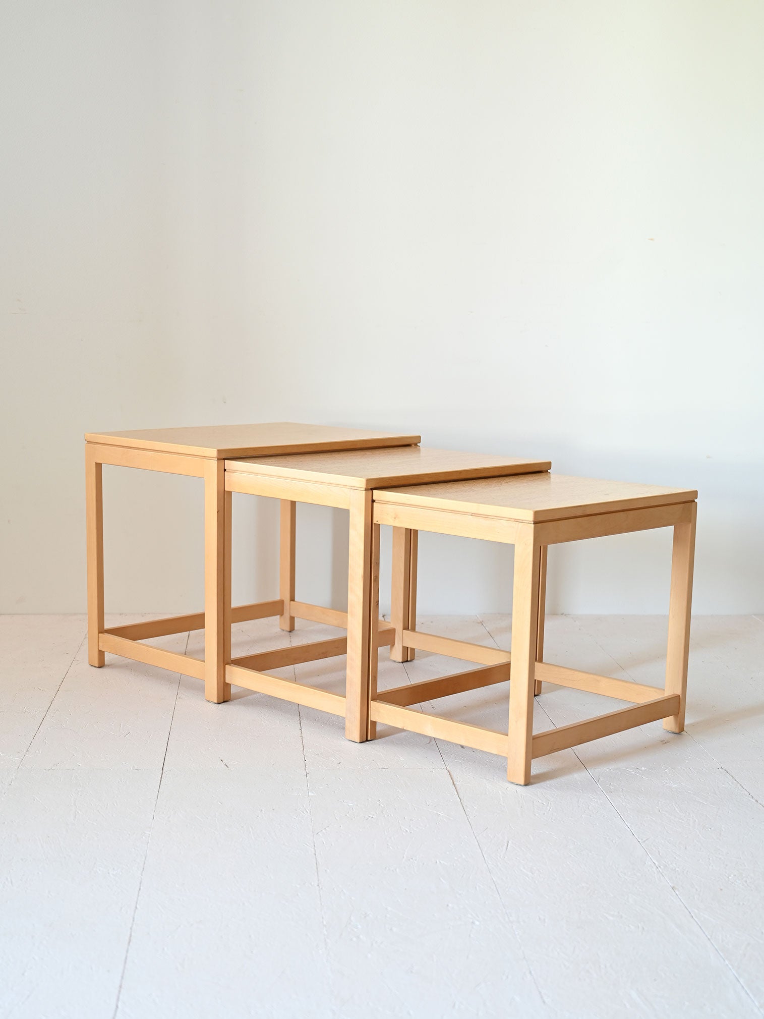 Set di tavolini a nido scandinavi 2