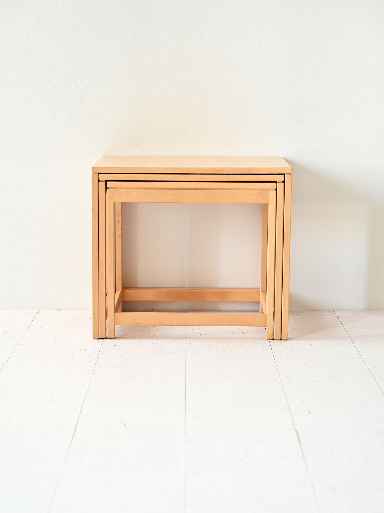 Set di tavolini a nido scandinavi 3