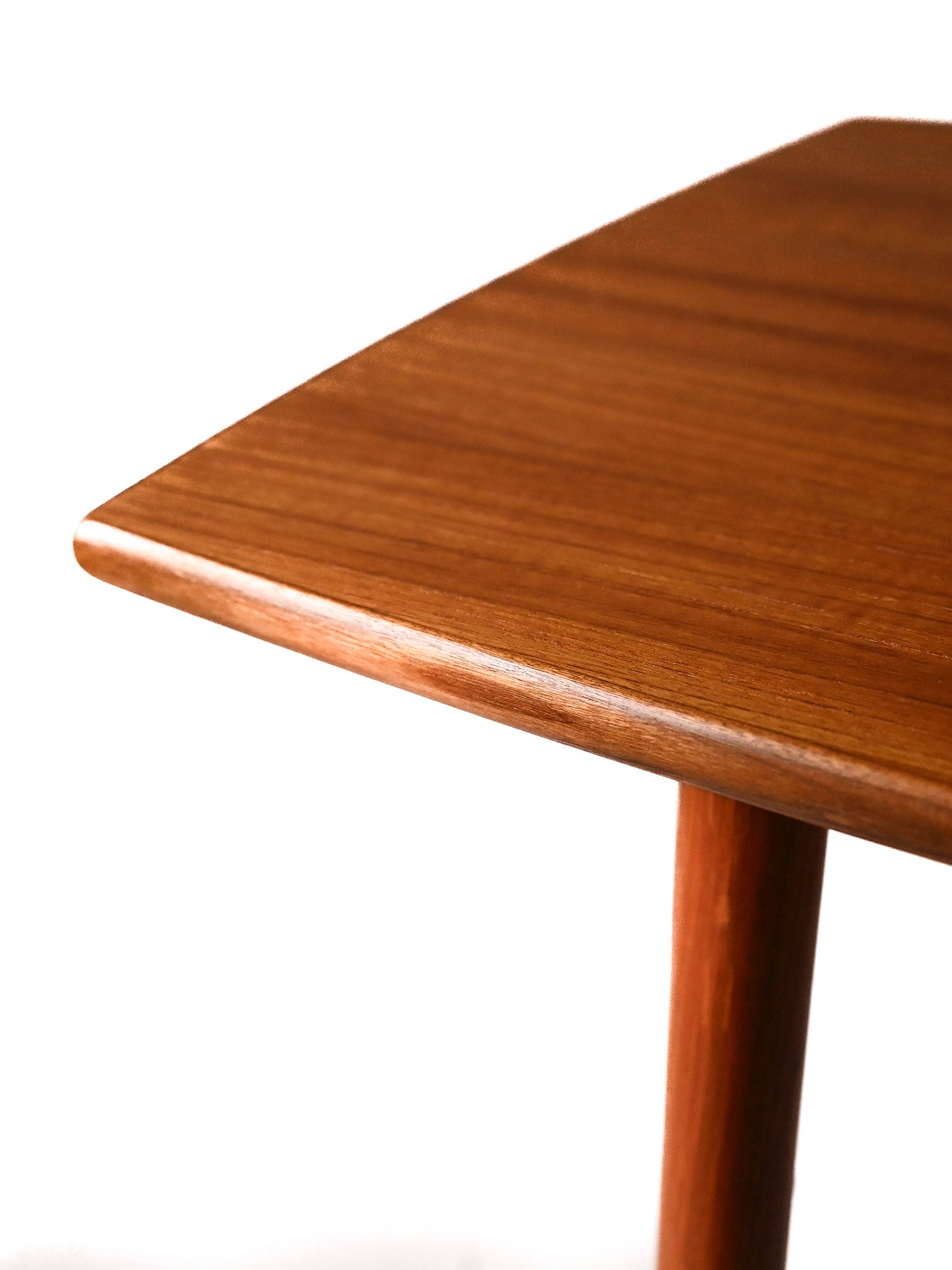 Tavolino da caffè scandinavo in teak anni ’50
