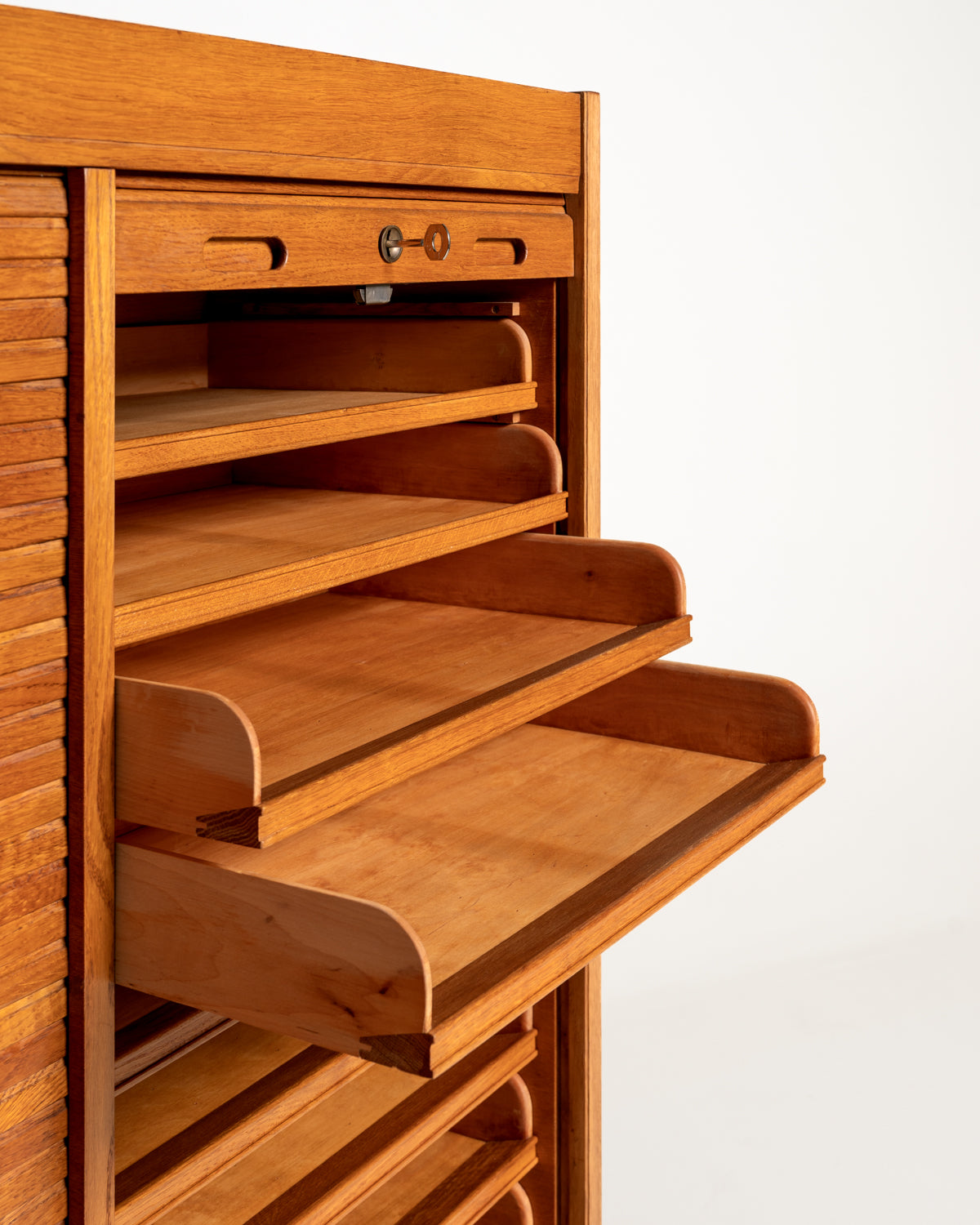 Mobile archivio svedese in rovere, primi ’900