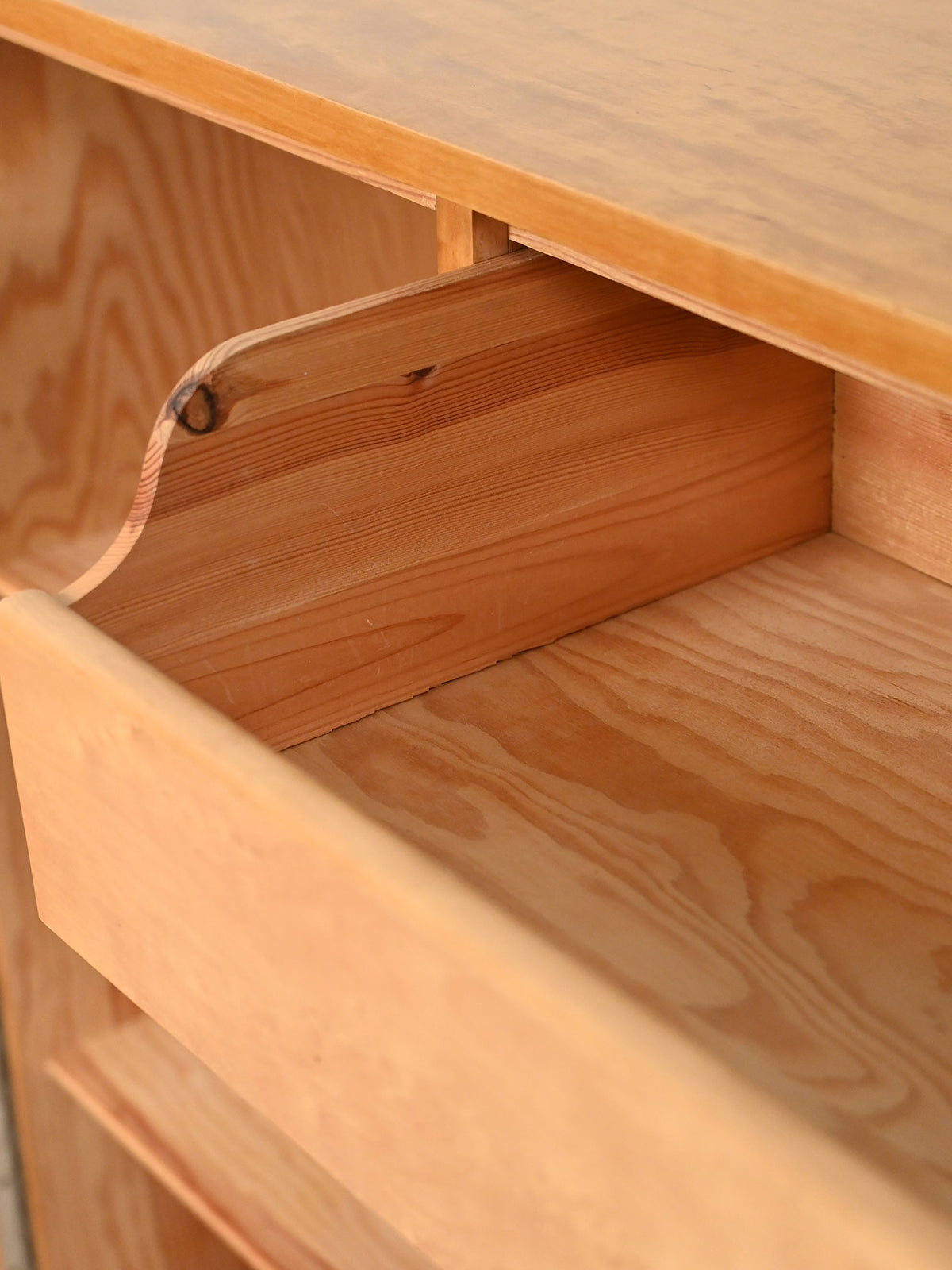 Cabinet scandinavo vintage in betulla anni ’50