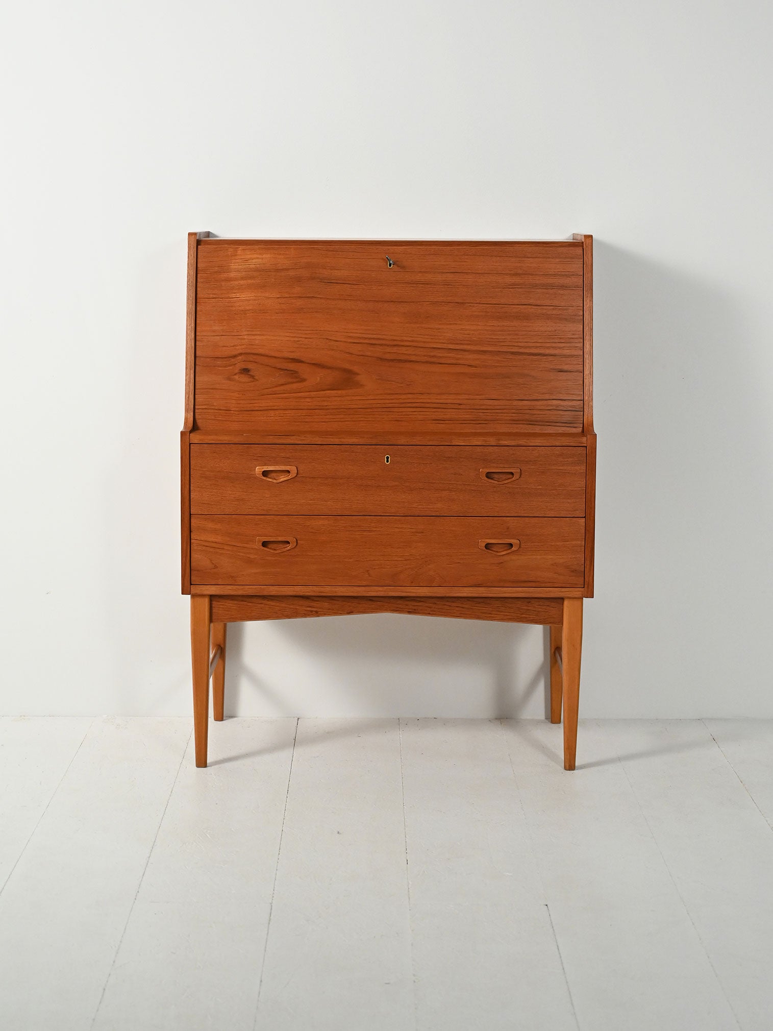 Secretaire scandinavo con specchio nascosto, anni ’60 1