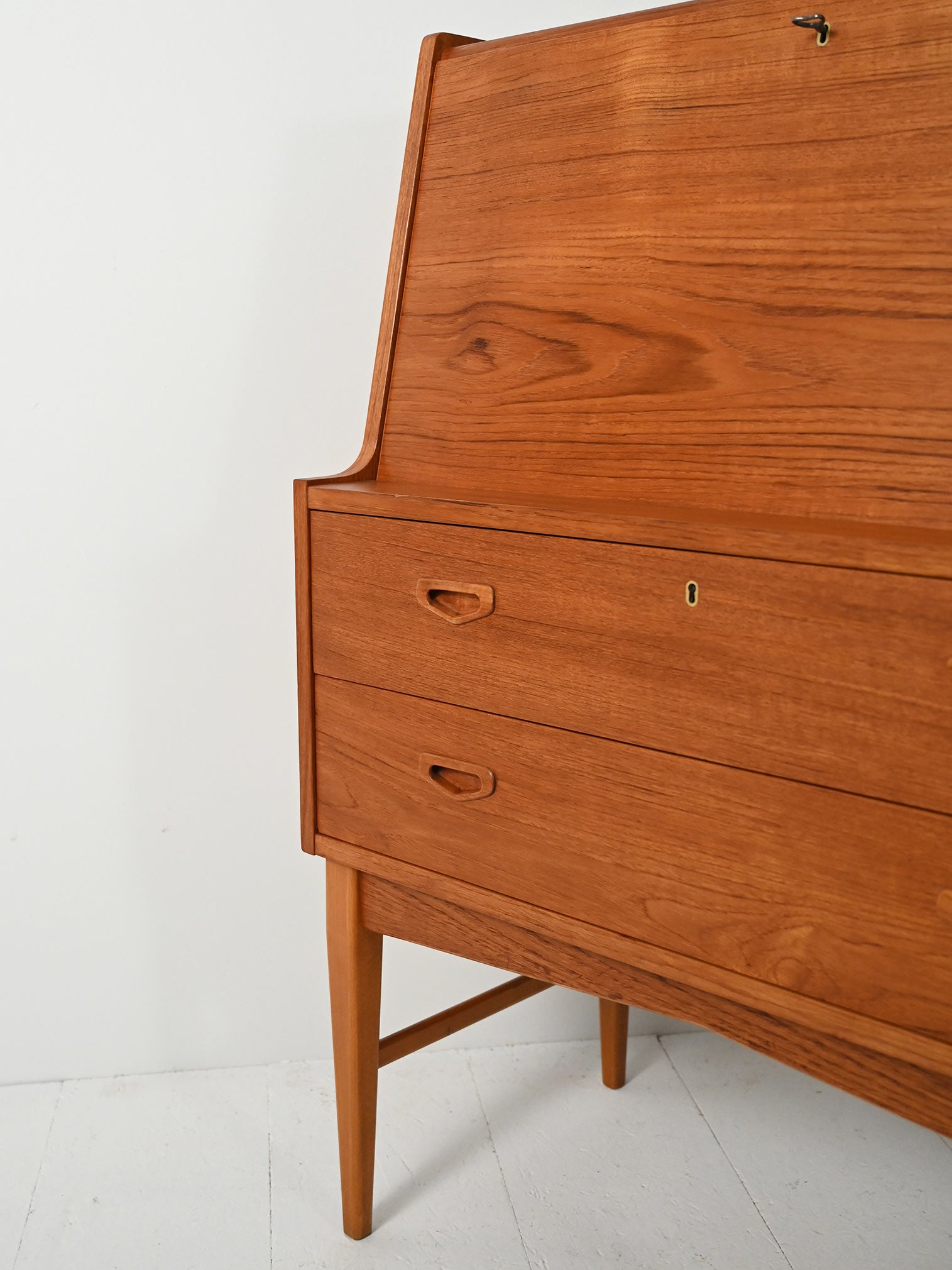 Secretaire scandinavo con specchio nascosto, anni ’60 5
