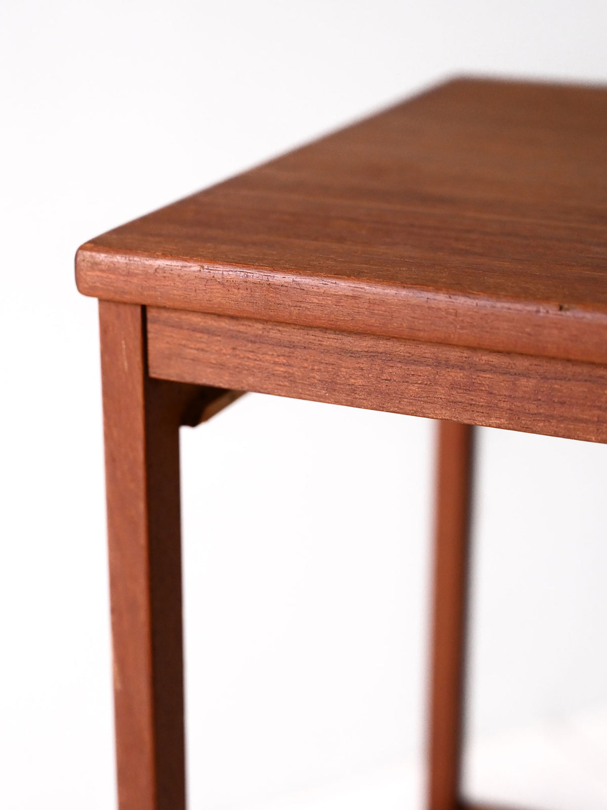 Tavolino da caffè scandinavo vintage in teak anni '50-'60