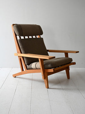 Poltrona GE 375 di Hans Wegner per Getama 1