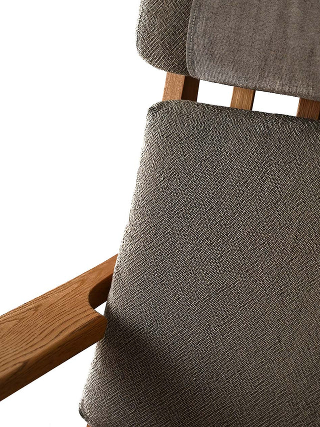 Poltrona GE 375 di Hans Wegner per Getama