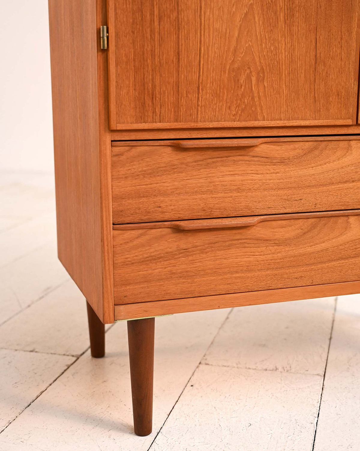 Cabinet scandinavo in teak con cassetti, anni ’50/’60