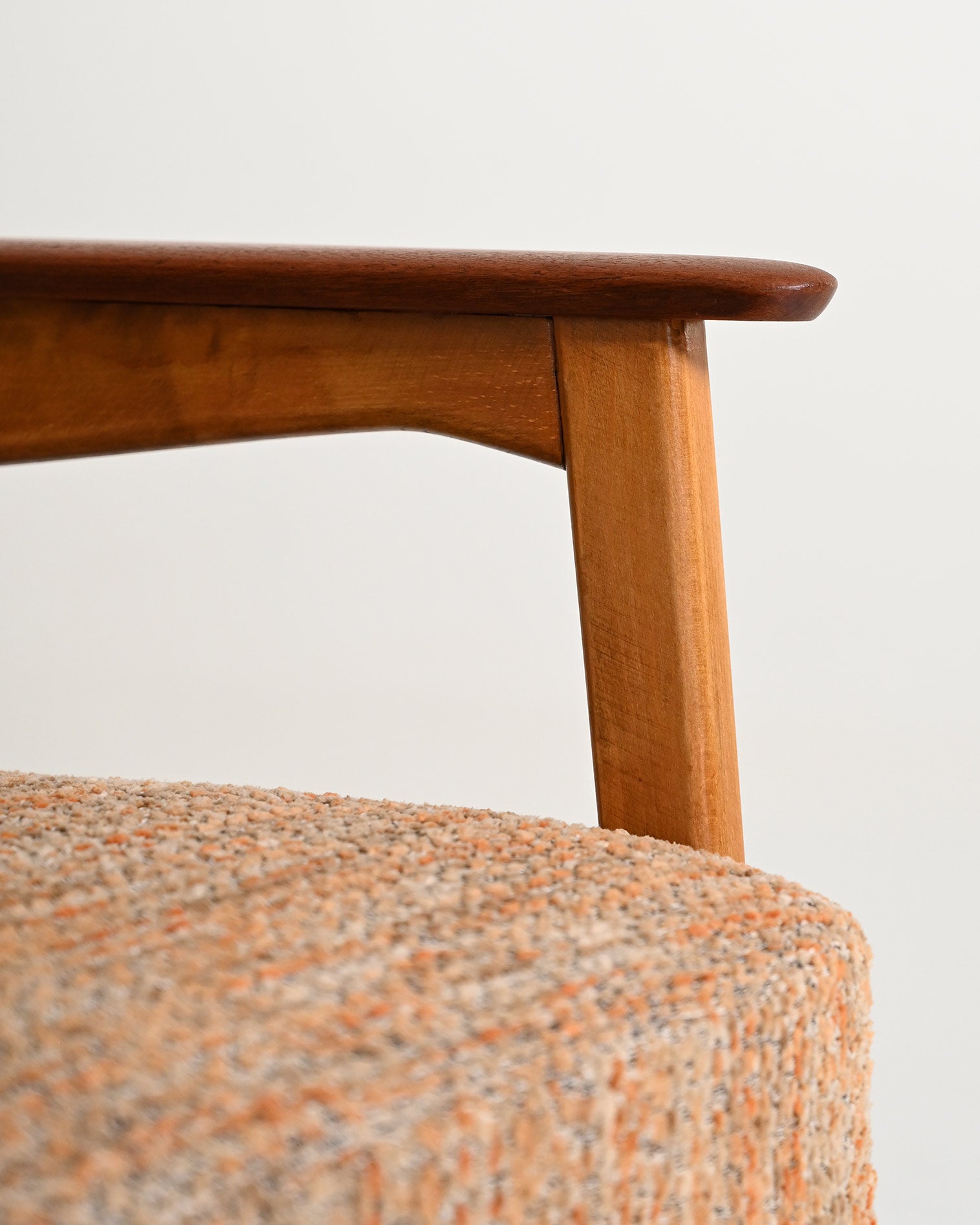 Poltrona scandinava in faggio e teak, anni '60