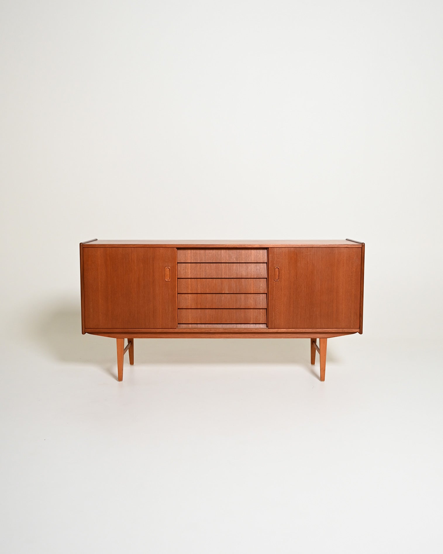 Sideboard scandinavo in teak con cassetti a tegola, anni '60