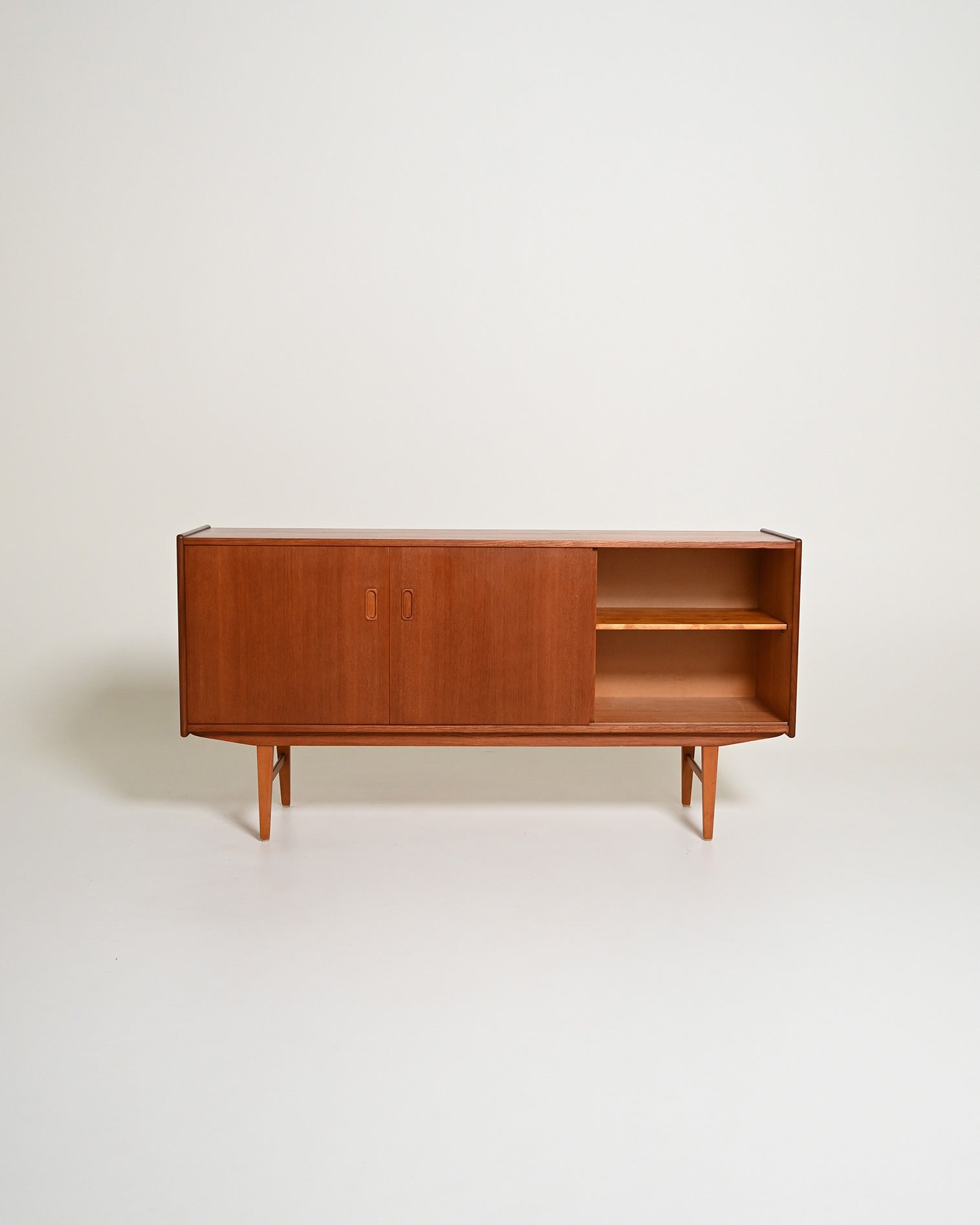 Sideboard scandinavo in teak con cassetti a tegola, anni '60