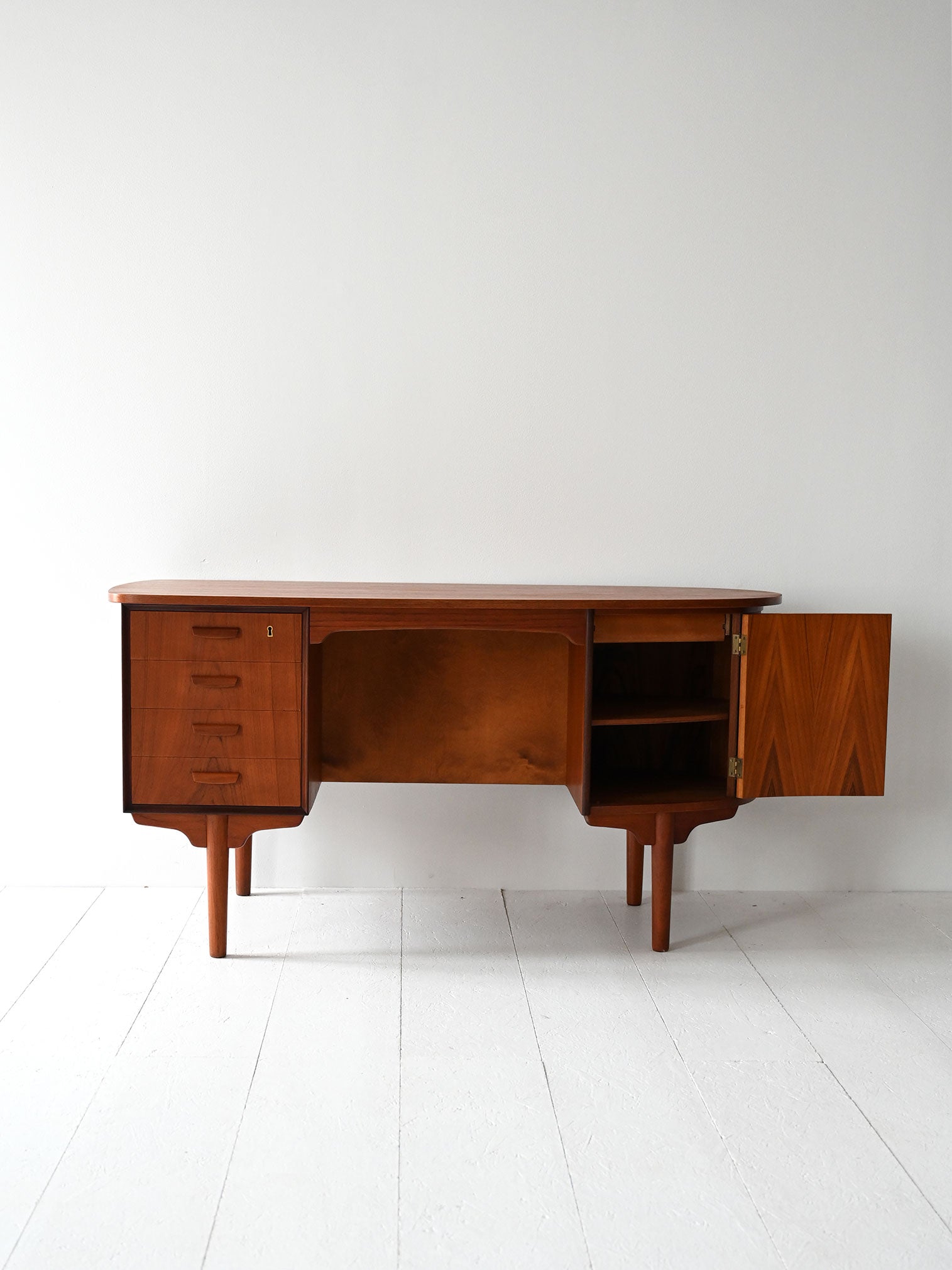 Scrivania ovale in teak anni ’60 2