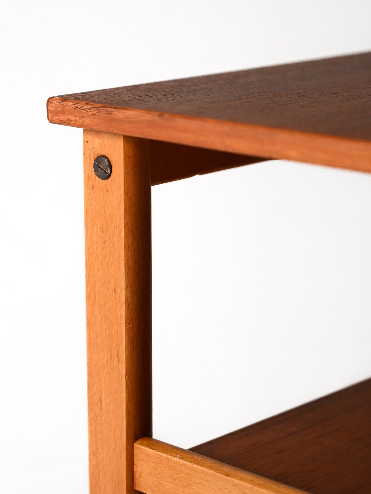 Tavolino scandinavo vintage anni 50 in faggio e teak
