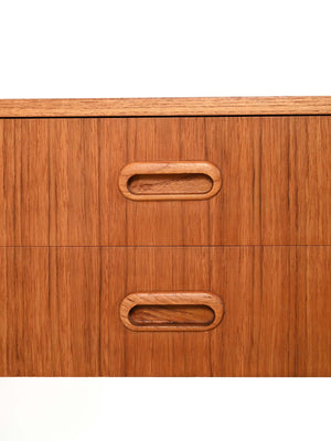Comodino scandinavo in teak con due cassetti, anni Sessanta 6