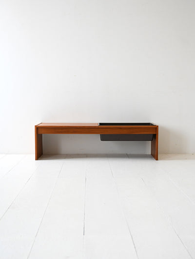 Coffee table scandinavo vintage anni 60 in teak con portafiori 1
