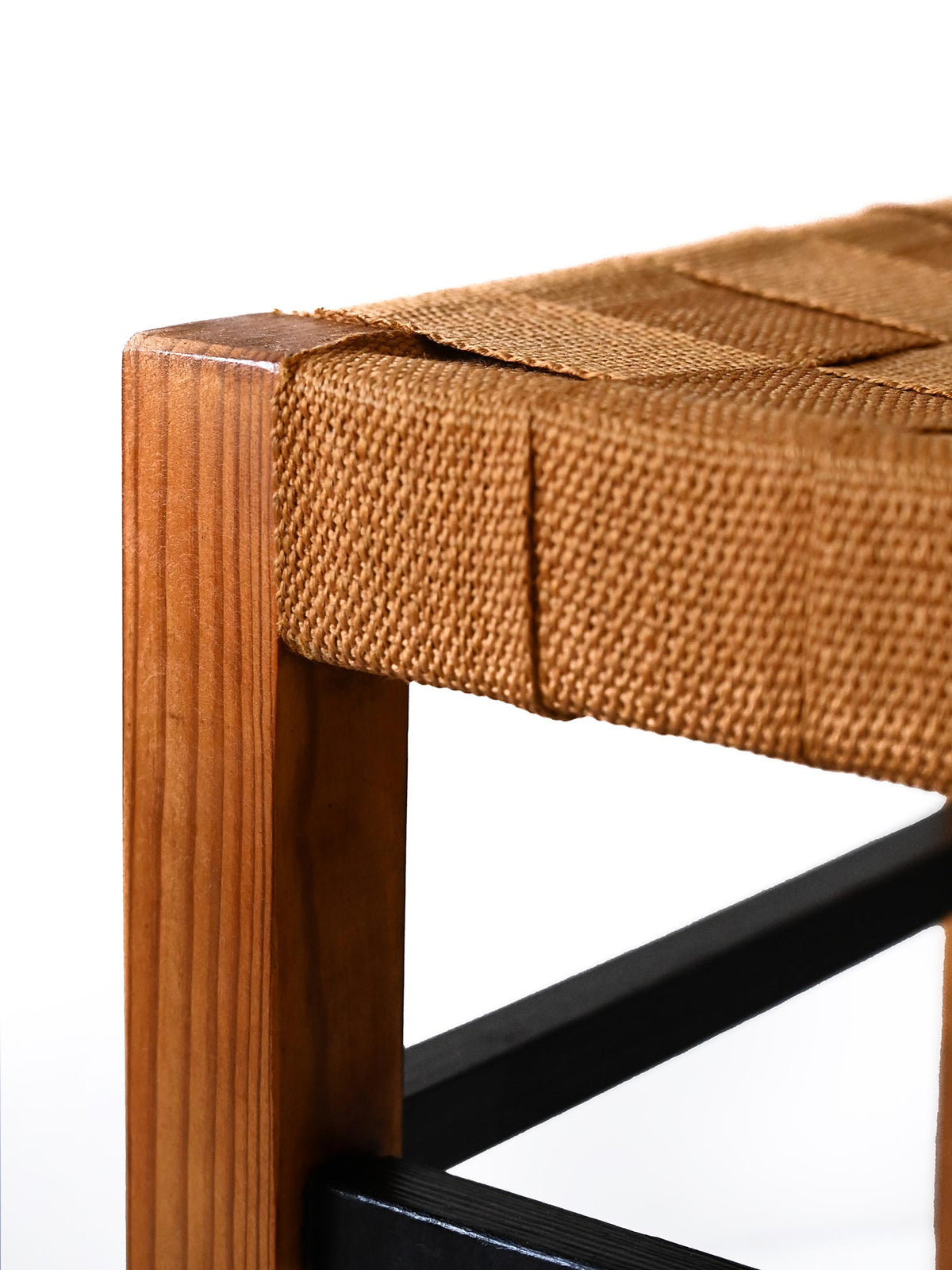 Coppia di sgabelli scandinavi vintage con seduta intrecciata
