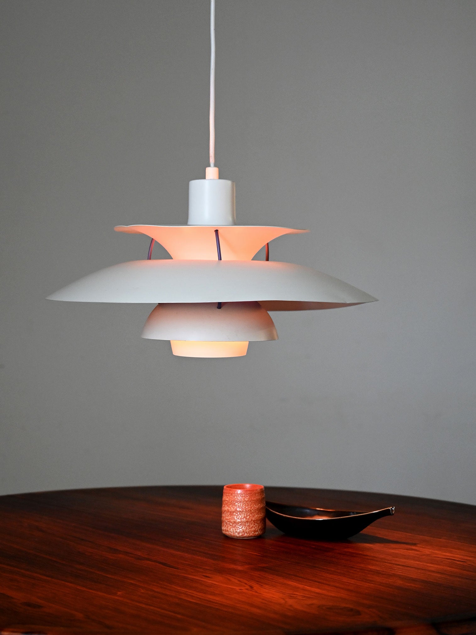 Lampada a sospensione ‘PH5’ di Poul Henningsen per Louis Poulsen 1