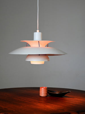 Lampada a sospensione ‘PH5’ di Poul Henningsen per Louis Poulsen 1