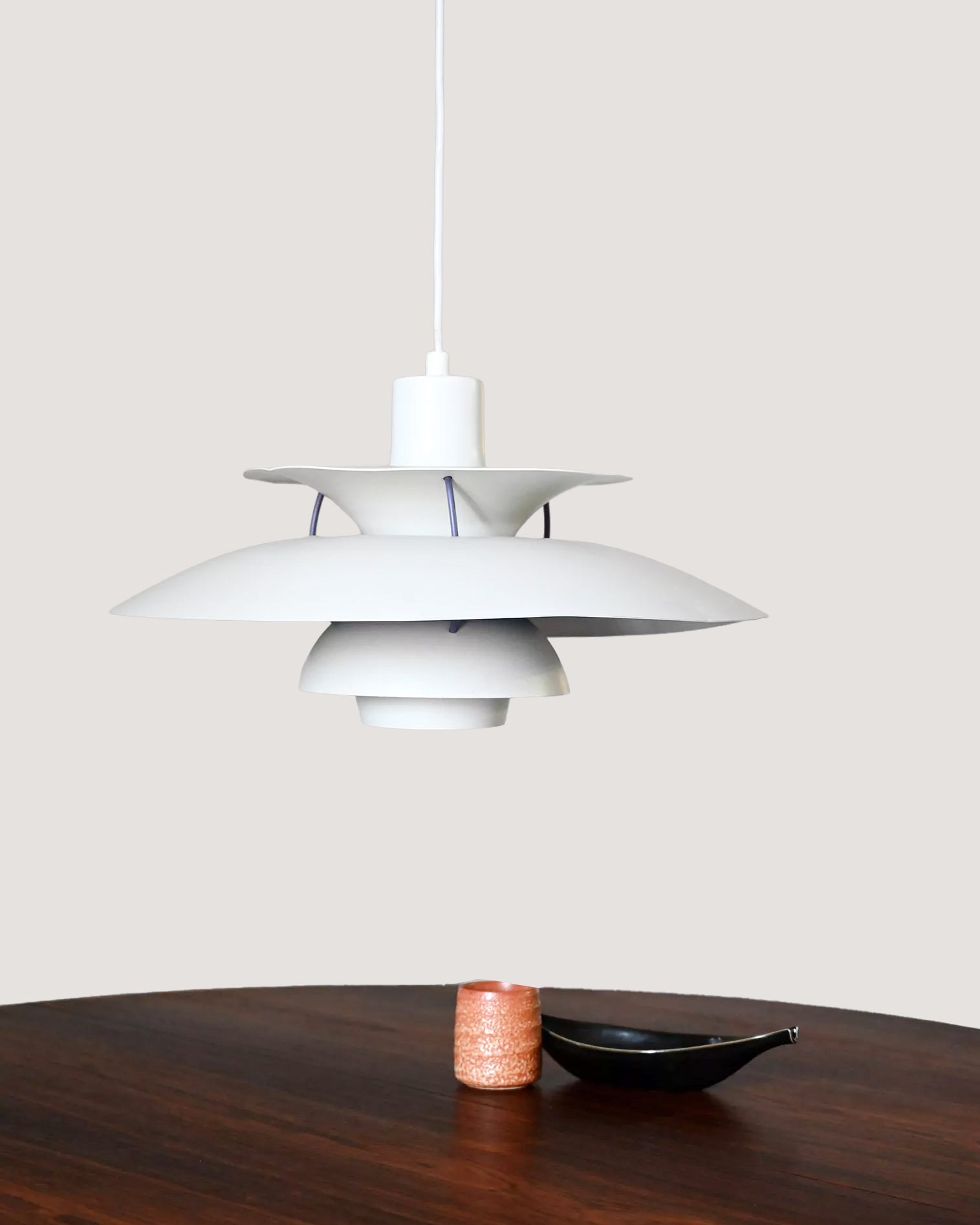 Lampada a sospensione ‘PH5’ di Poul Henningsen per Louis Poulsen