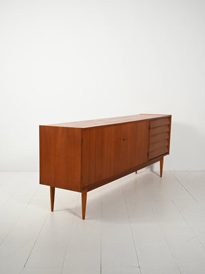 Sideboard scandinavo con cassetti a tegola anni 50 3