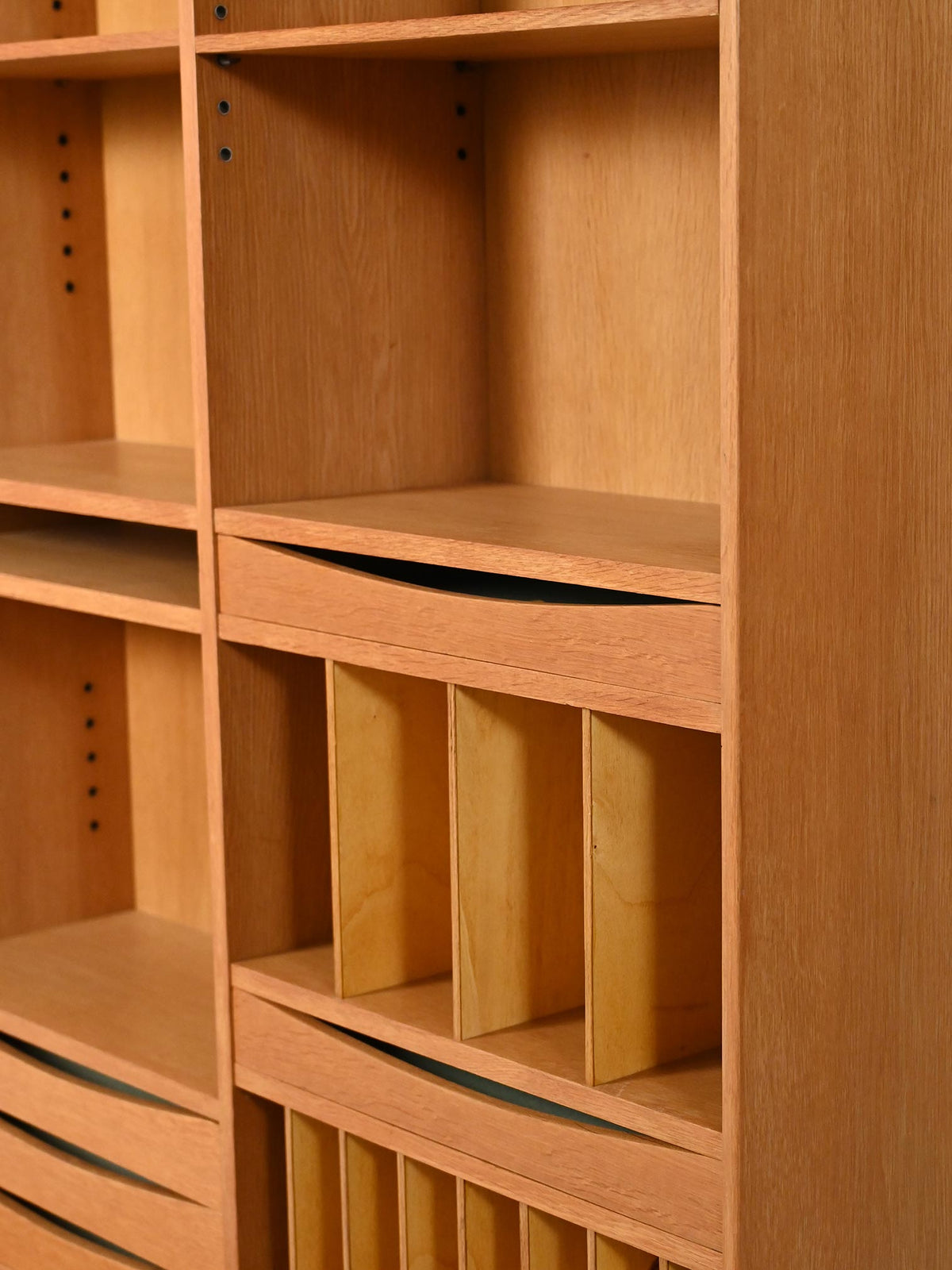 Libreria modulare in rovere di Marian Grabinski
