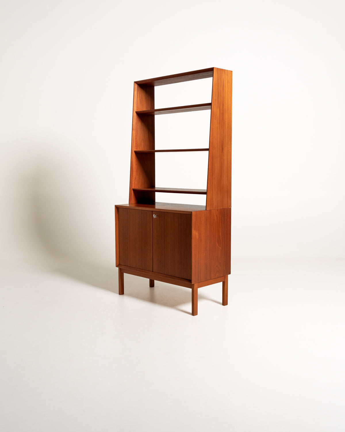 Libreria scandinava vintage in teak con mobile contenitore