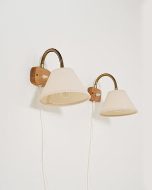 Coppia di applique in legno e ottone scandinave, anni '50