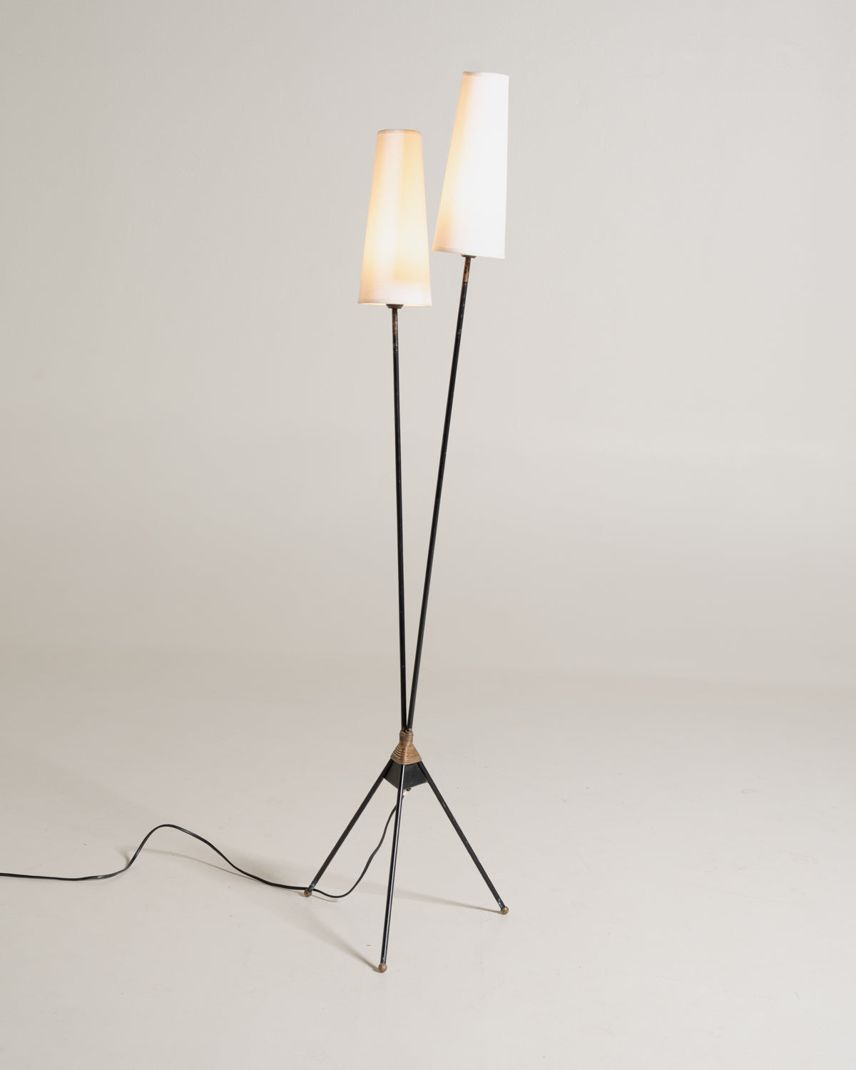 Lampada da terra scandinava con due paralumi, anni ’50