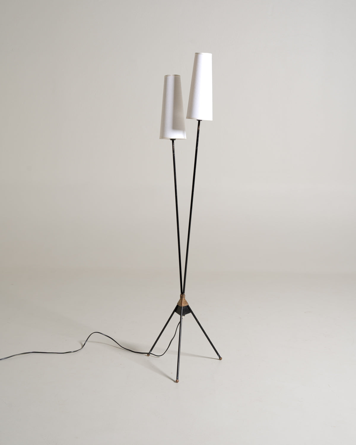 Lampada da terra scandinava con due paralumi, anni ’50