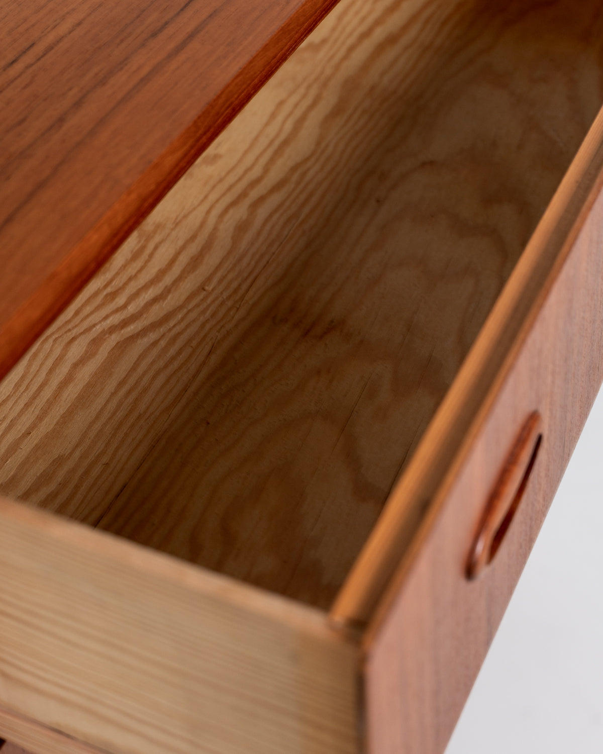 Cassettiera svedese in teak, anni ’60