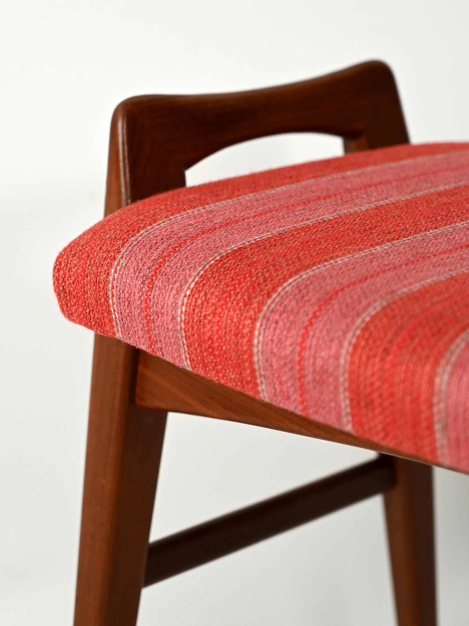 Sgabello scandinavo in teak di Svante Skogh 3
