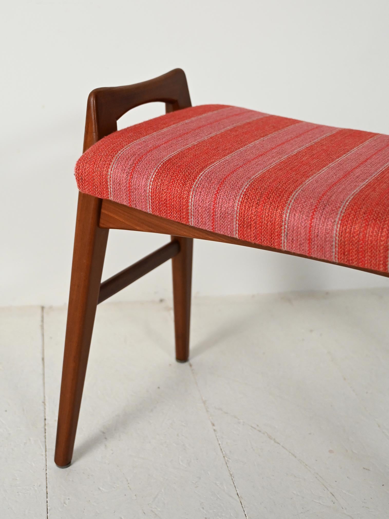 Sgabello scandinavo in teak di Svante Skogh 6