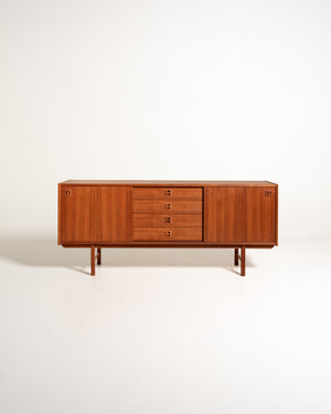 Sideboard modello “Korsör” scandinavo in teak anni ’60