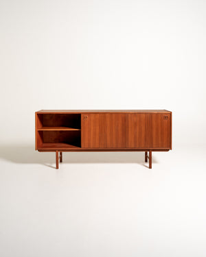 Sideboard modello “Korsör” scandinavo in teak anni ’60