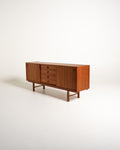 Sideboard modello “Korsör” scandinavo in teak anni ’60