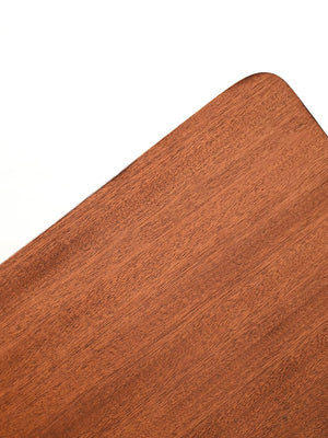 Scrivania scandinava in mogano con maniglie in ottone 7
